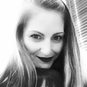 Meet your Posher, Hayley